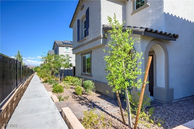 Building Photo - 10618 Sariah Skye Ave
