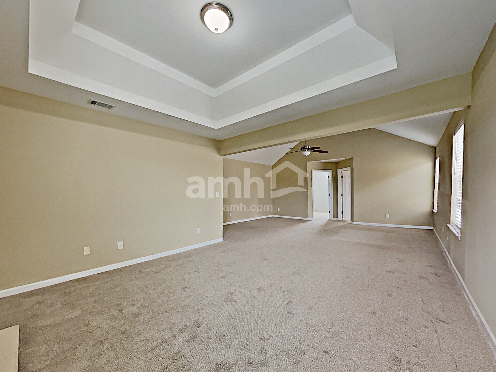 Building Photo - 4975 Hopewell Manor Dr