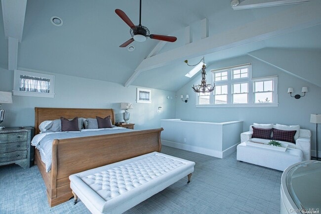 Building Photo - 11A Captree