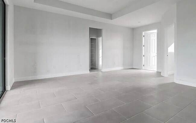 Building Photo - 408 Chiquita Blvd N