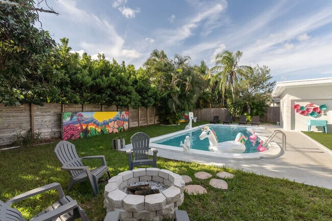 Building Photo - 20010 Highland Lakes Blvd