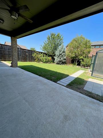 Building Photo - 5701 Sunflower Dr