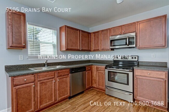 Building Photo - 9505 Drains Bay Ct