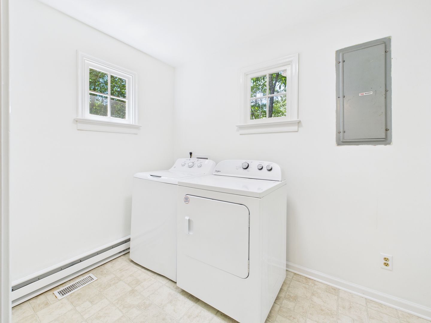 Building Photo - 10202 Seacliff Ln