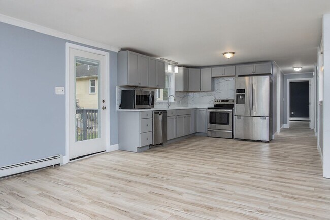 Building Photo - 240 Leda Ave