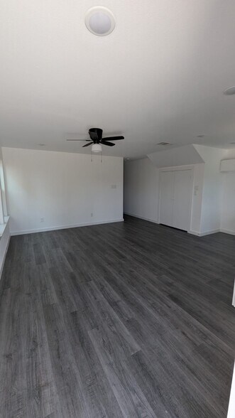 Building Photo - 2310 Wavell St