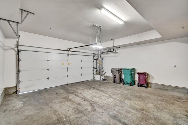 Building Photo - 1107 66th St