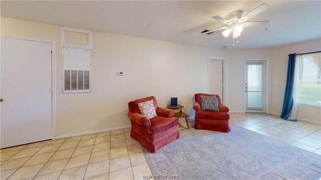 Building Photo - 529 Southwest PKWY Unit 102