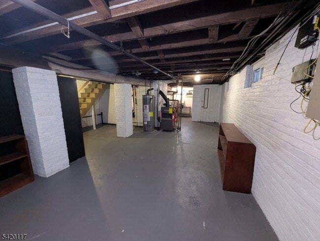 Building Photo - 124 2nd Ave