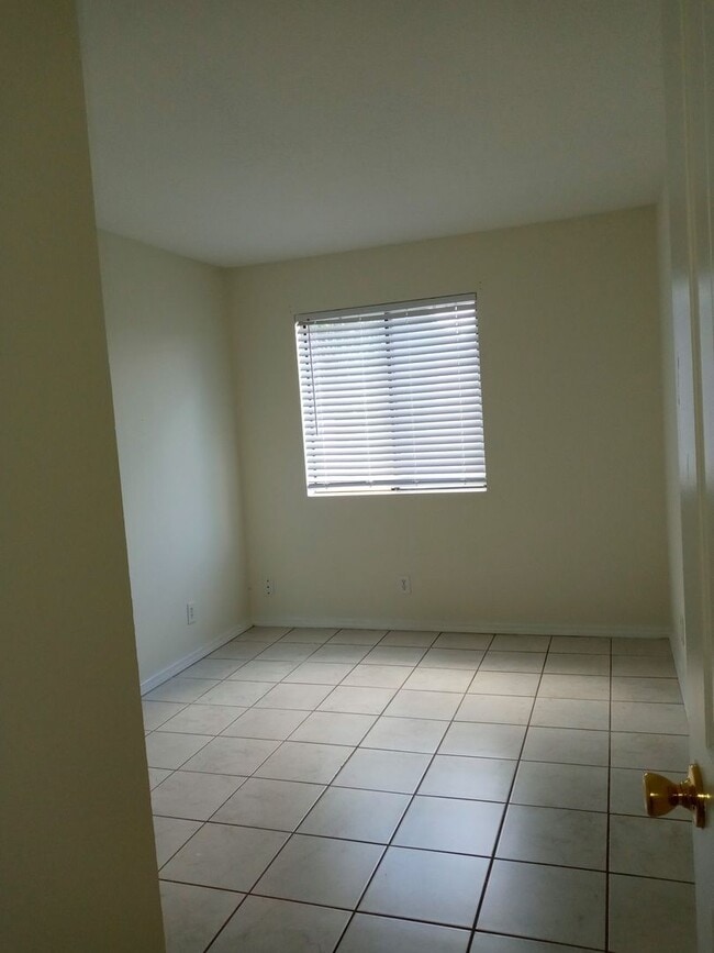 Building Photo - AFFORDABLE!!!