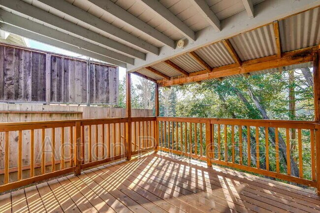 Building Photo - 3322 Shasta Dr