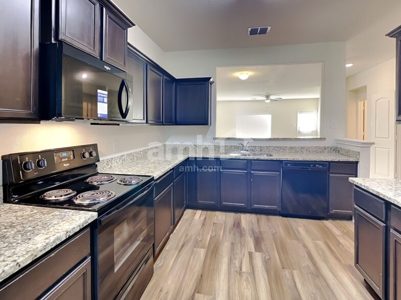 Building Photo - 12318 Commander Dr