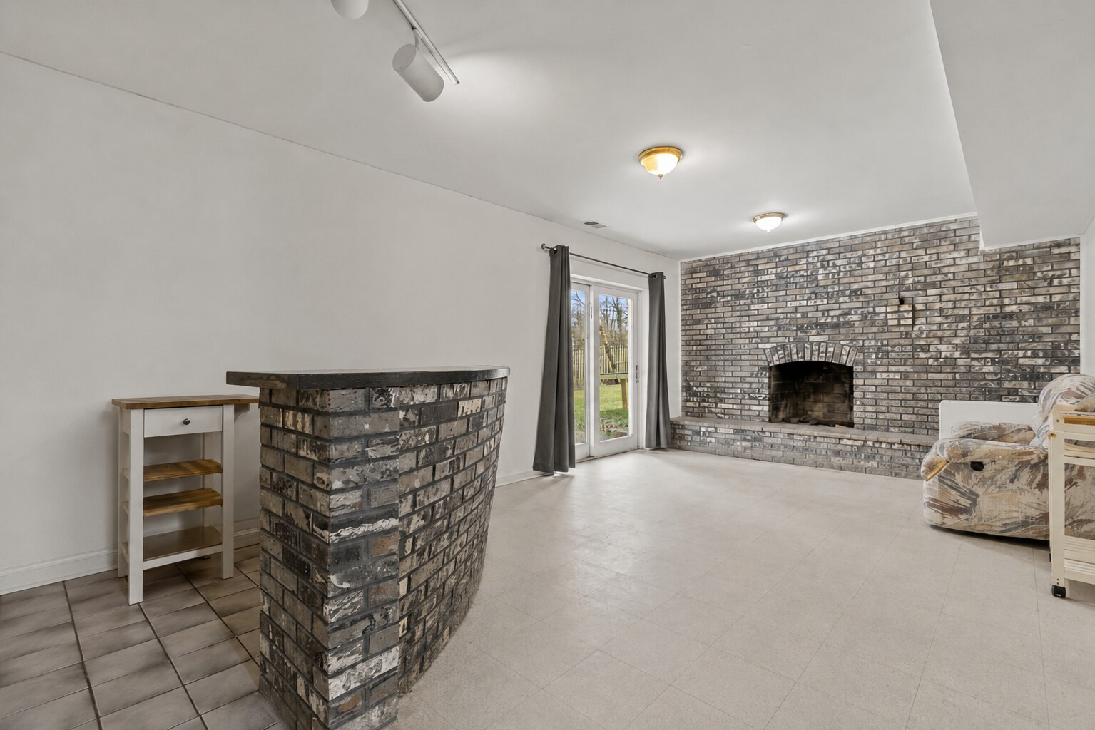 Building Photo - 8809 38th Ave