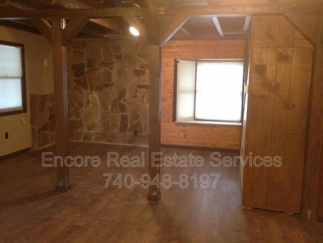 Building Photo - 52 Railroad St SW