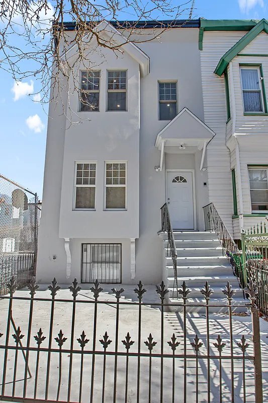 Building Photo - 1048 Jefferson Ave