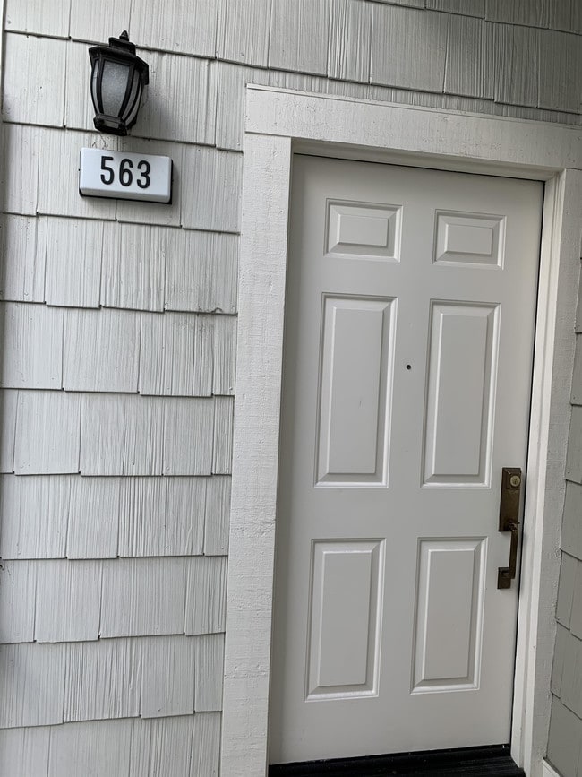 Building Photo - 563 Shoal Cir