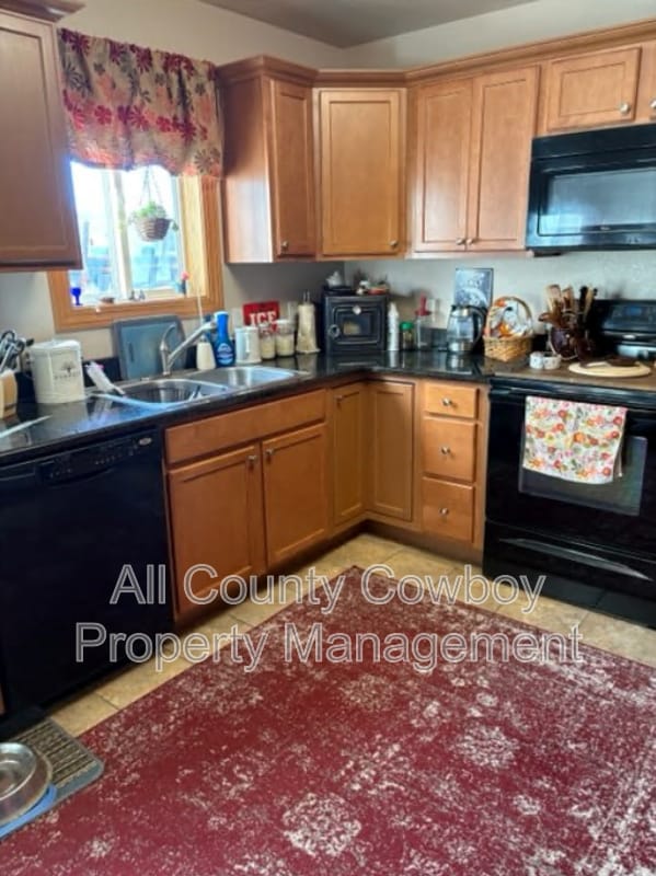 Building Photo - 2154 Franklin St