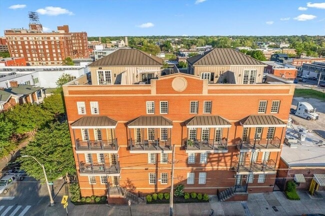Building Photo - 65 E Pontotoc Ave