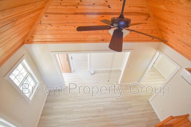 Building Photo - 885 Simmons Rd