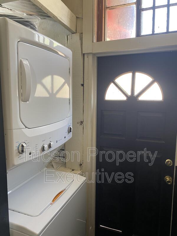 Building Photo - 91 W Simpson St