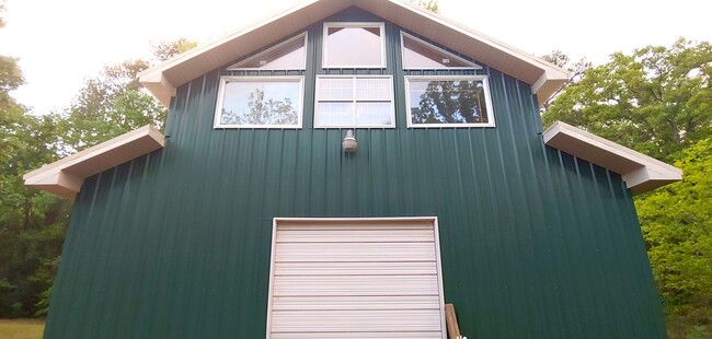 bedroom windows from outside - 3582 Northridge Rd