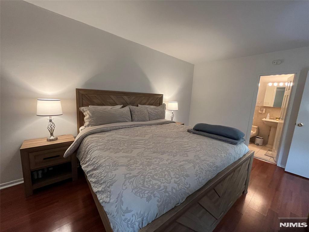 Bedroom - 456 River Rd