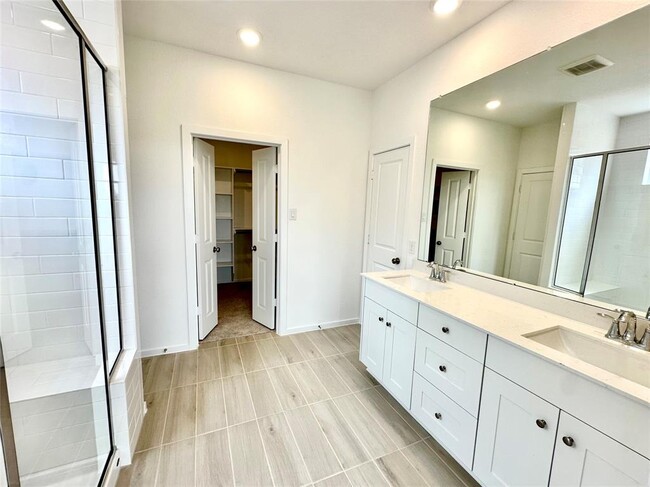 Building Photo - 26607 Woodland Strawberry Ln