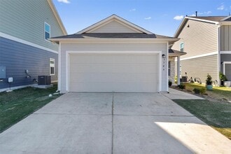 Building Photo - 7704 Poppy Petal Dr