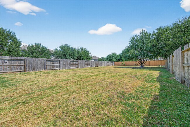 Building Photo - 6438 Haywards Crossing S Cir