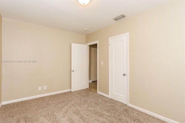 Building Photo - 1640 NW 3rd Ave