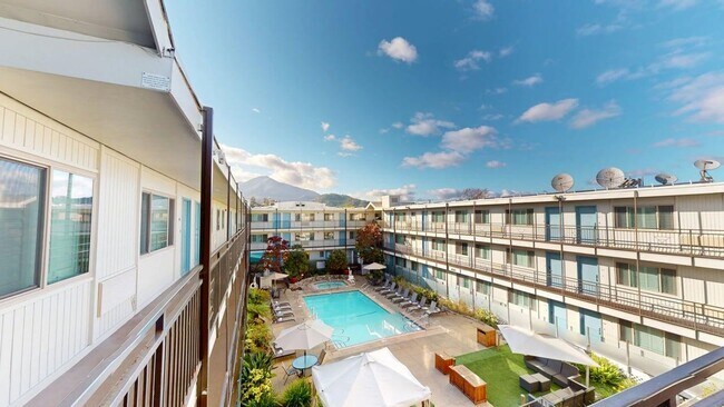 Building Photo - 45 Tamal Vista Blvd