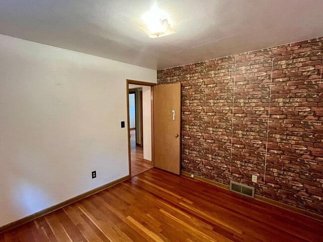 Building Photo - 3 Bed 1 Bath Single Family Home in Wausau