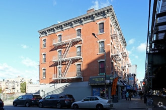Building Photo - 365 Broadway