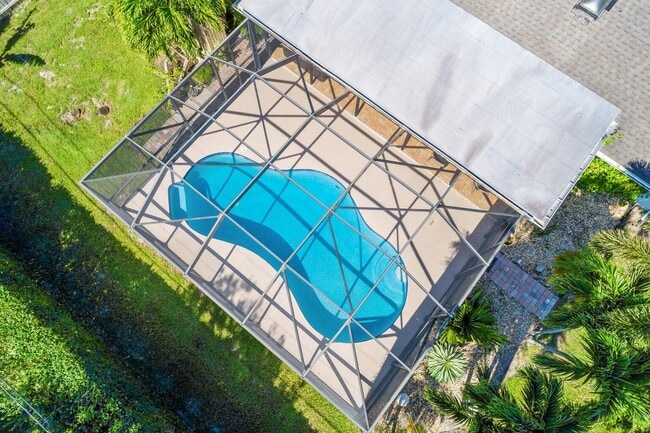 Primary Photo - 8148 SE Coconut St