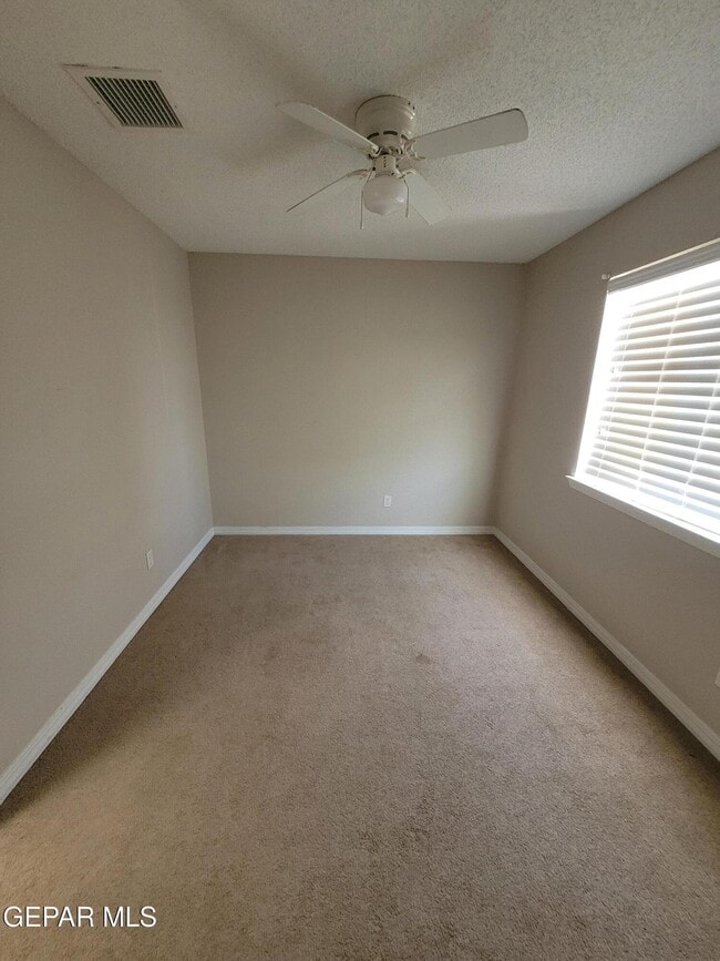 Building Photo - 11330 Loma Del Sol Dr