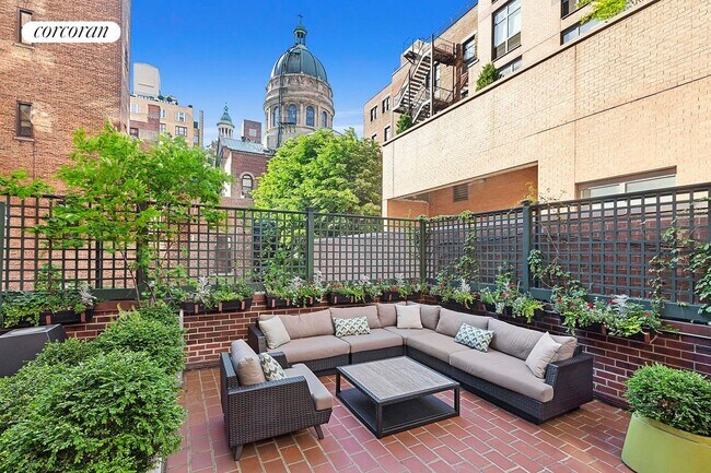 Building Photo - 177 E 75th St
