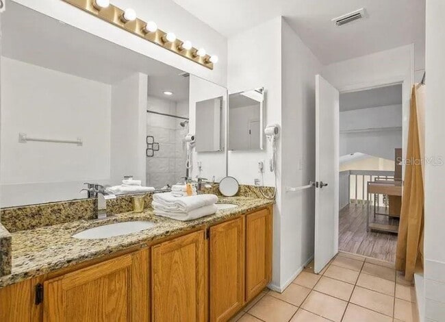 Building Photo - 2871 Picadilly Cir