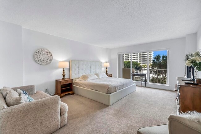 Building Photo - 4301 N Ocean Blvd