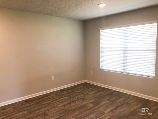 Building Photo - 723 Amador Avenue