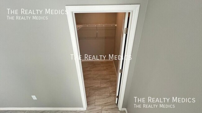 Building Photo - 1750 Loquat Ct NW