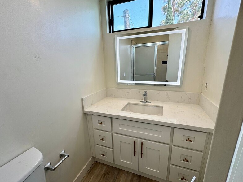 Building Photo - 3510 Clarington Ave