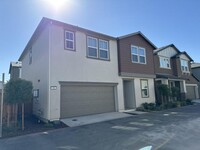 Building Photo - 4 bedroom in Pittsburg CA 94565