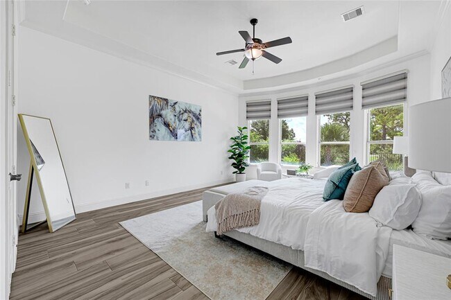 Building Photo - 19003 Cove Manor Dr