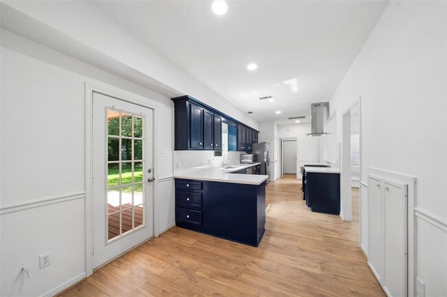 Building Photo - 12431 Pegasus Dr