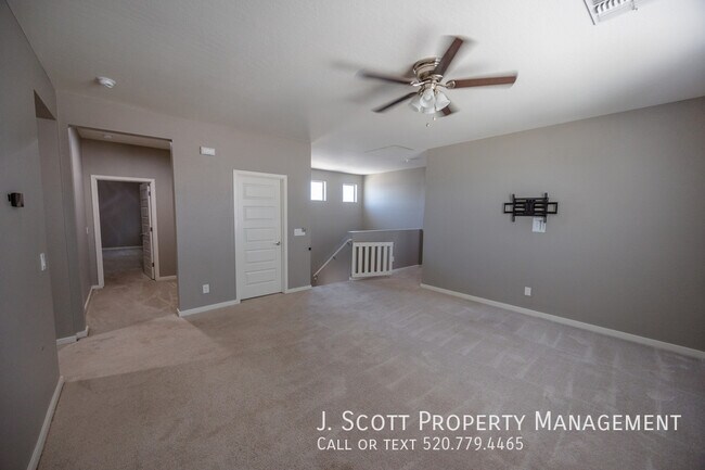 Building Photo - 1270 Carlsbad Dr