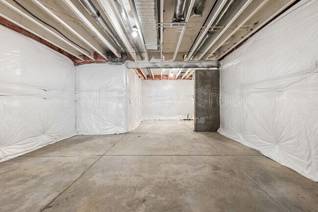Building Photo - 24246 E Ohio Dr