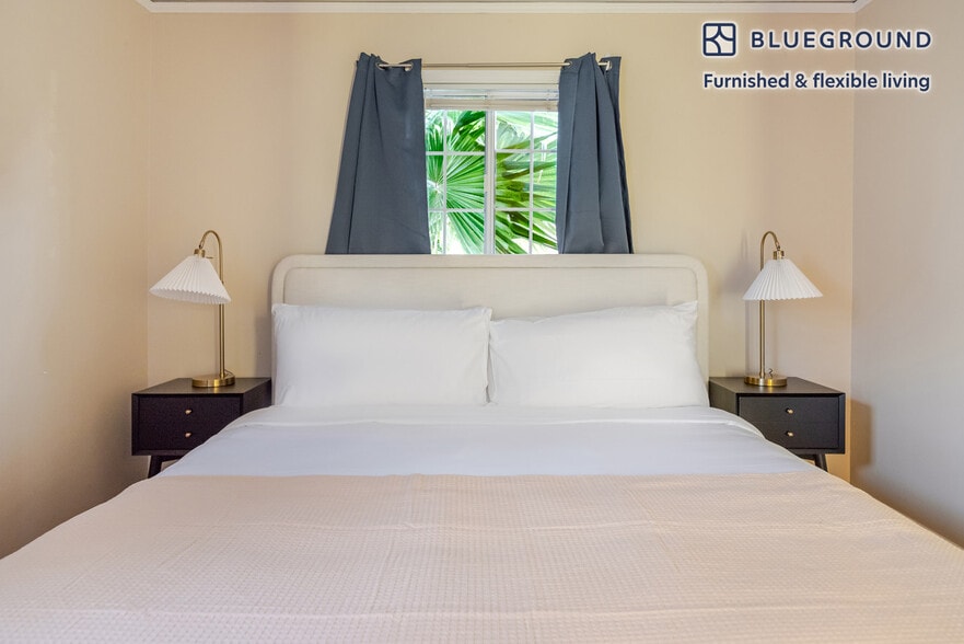 Building Photo - 252 C St