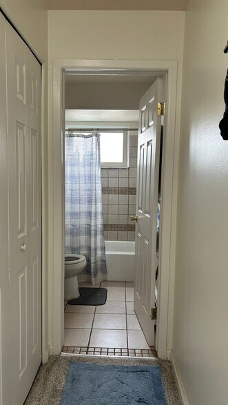 Building Photo - 1968 Axtell Dr