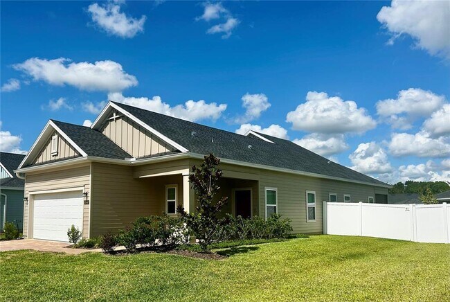 Building Photo - 4530 NW 14th Lp