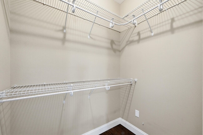 Building Photo - 2348 Cummings Dr